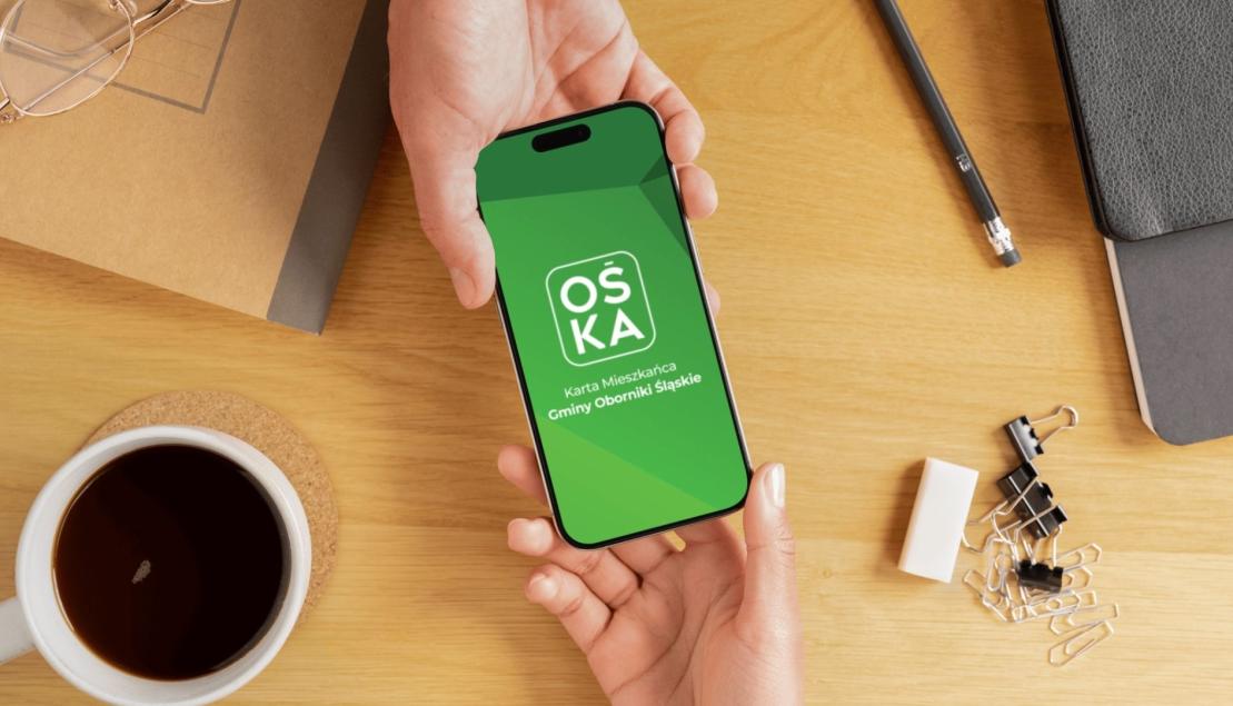 telefon komórkowy z aplikacją OŚKA