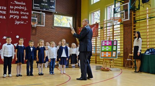 Pasowanie na ucznia w SP nr 3 w Obornikach Śląskich