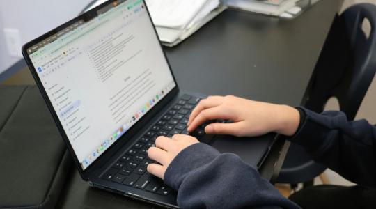 Sprzęt komputerowy dla szkół w ramach KPO