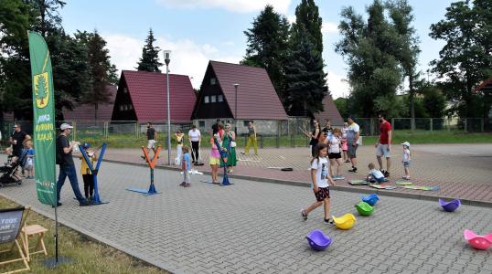 Gry i zabawy przygotowane przez animatorów podczas Obornickiego Dnia Zabawy