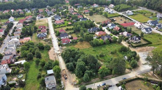 Widok z lotu ptaka na budowane ul. Paderewskiego, Probusa, Piastów Śląskich, Krzywoustego, Chrobrego i Probusa.