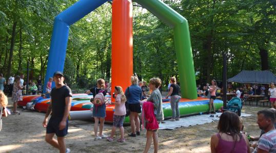 Dmuchańce dla dzieci na Pikniku Rodzinnego z Belgijką w Tle w Osolinie