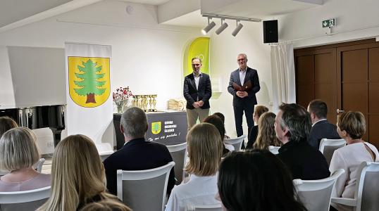 Najlepsi absolwenci nagrodzeni
