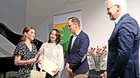 Najlepsi absolwenci nagrodzeni