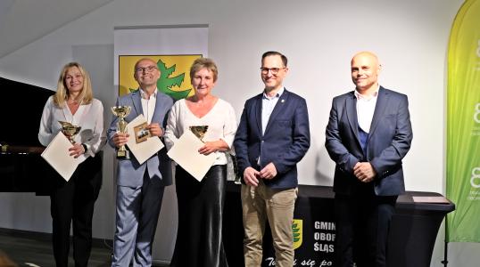 Najlepsi absolwenci nagrodzeni